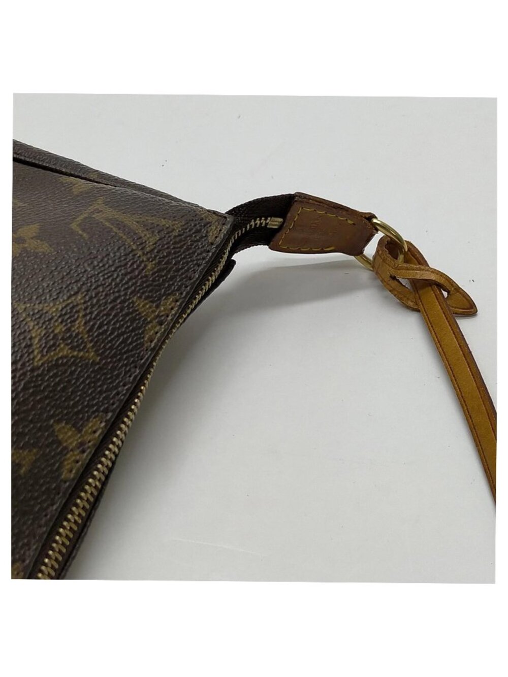 Authentic Louis Vuitton Pochette Accessoires Monogram Canvas Shoulder Bag - Picture 7 of 16